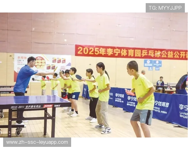 乒乓赛场技术动作创新频出，教练圈争相模仿学习