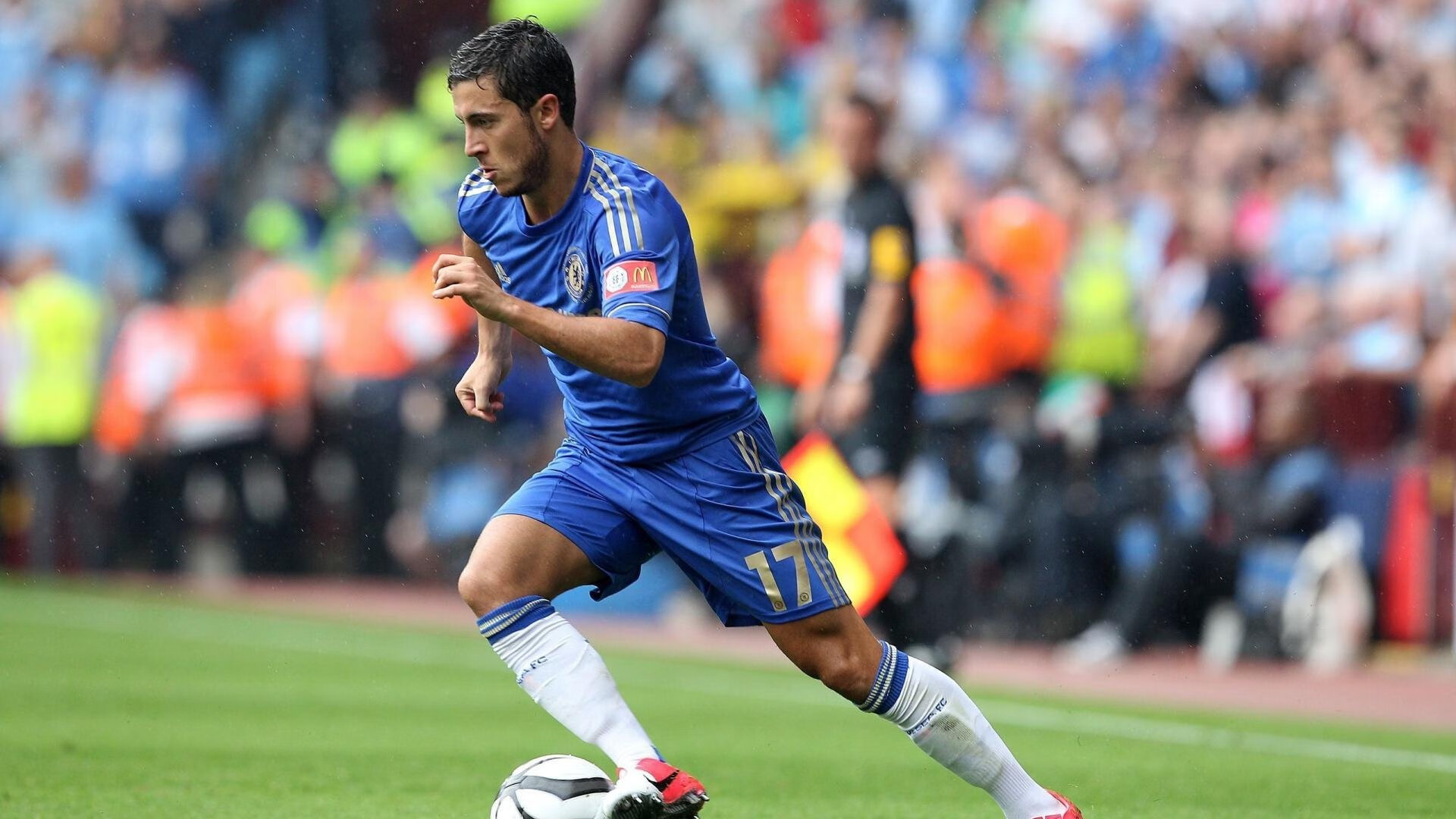 CBA赛场上演一场场青春的较量，cba赛事讲解